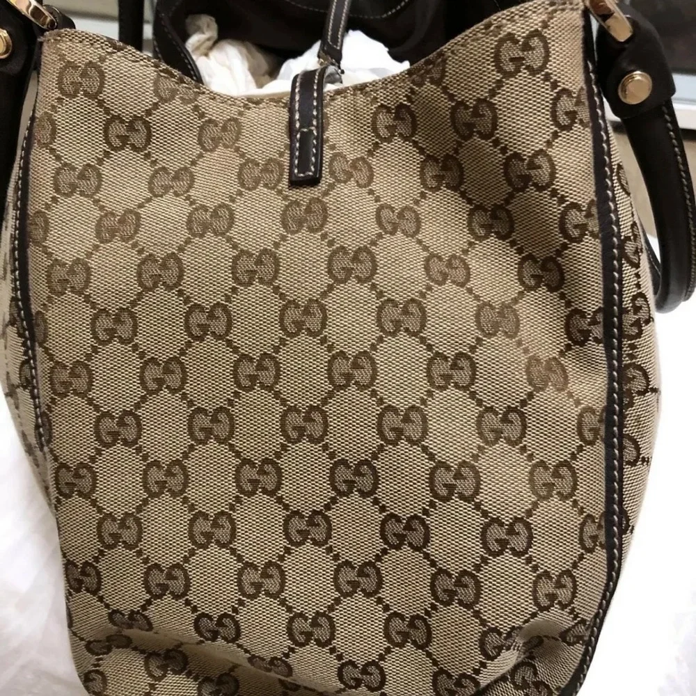 Gucci D Ring Hobo (Authentic Pre Owned) - Picture 8 of 16